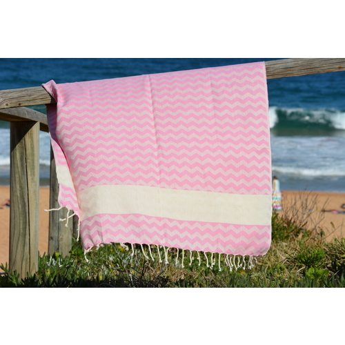 Compact Lifestyle Beach Wave Turkish Towel – Pink
