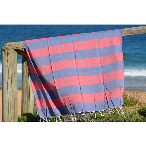 Compact Lifestyle Beach Daze Turkish Towel – Navy/Red